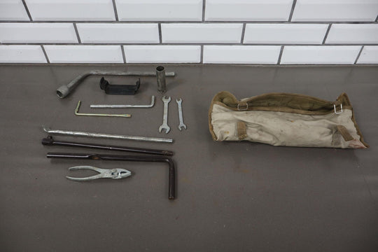 1991 - 1997 Toyota Land Cruiser Emergency Spare Bottle Jack W/Tools