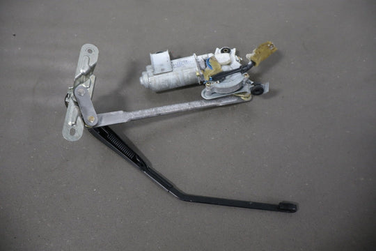 1991 - 1997 Toyota Land Cruiser FZJ80 - Rear Wiper Motor W/Arm *No Blade*