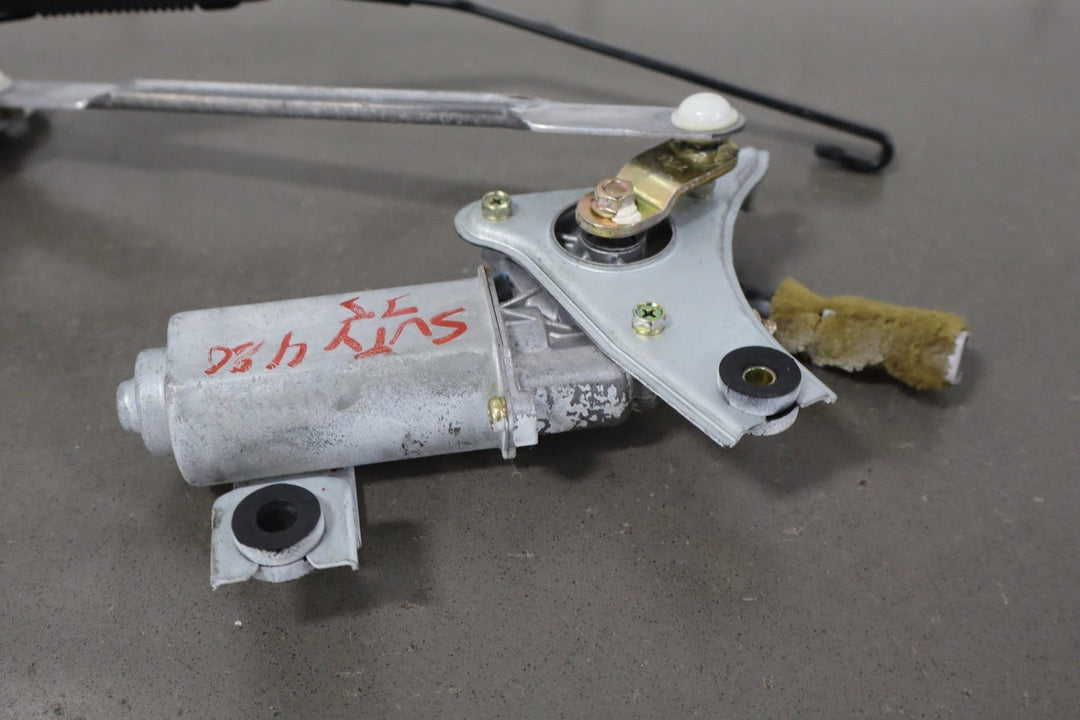 1991 - 1997 Toyota Land Cruiser FZJ80 - Rear Wiper Motor W/Arm *No Blade*