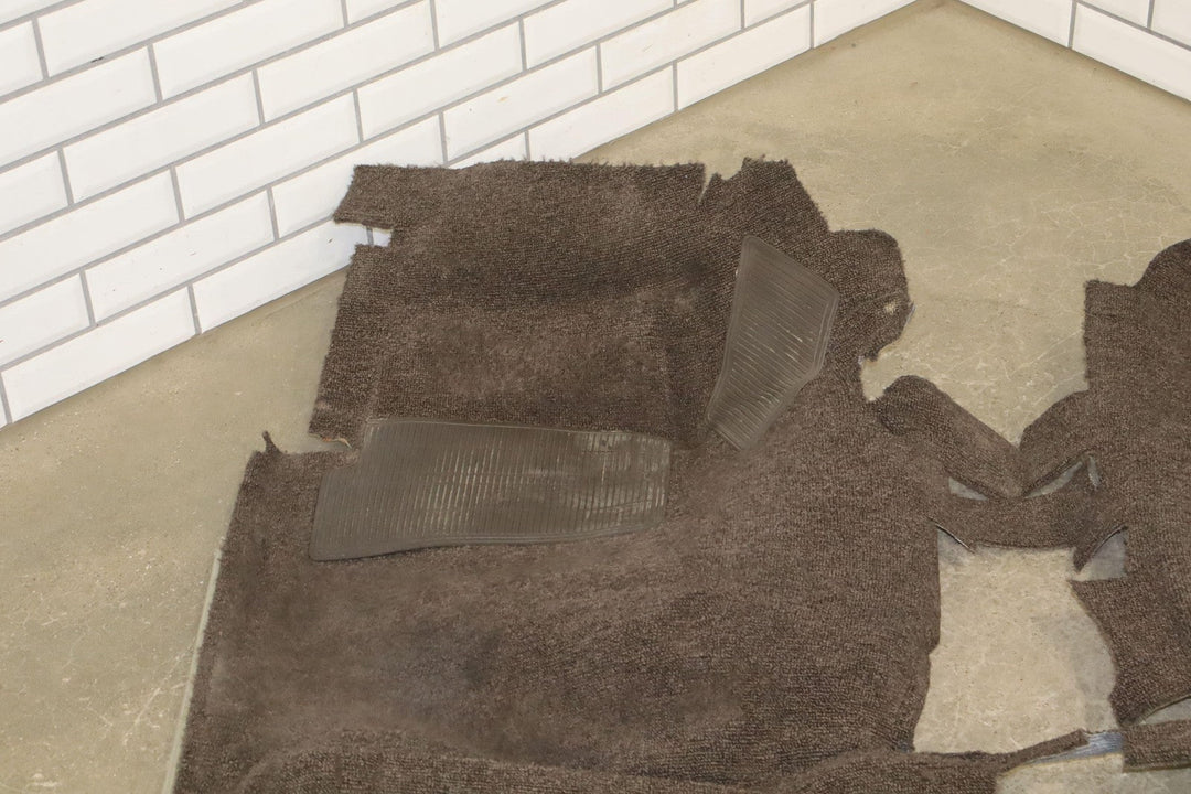 1991 - 1997 Toyota Land Cruiser Interior Carpeting Cleanout