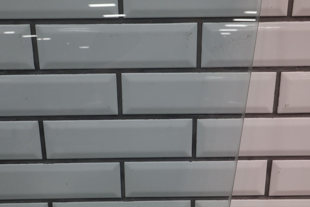 1991 - 1997 Toyota Land Cruiser Left LH Driver Front Door Window Glass Only