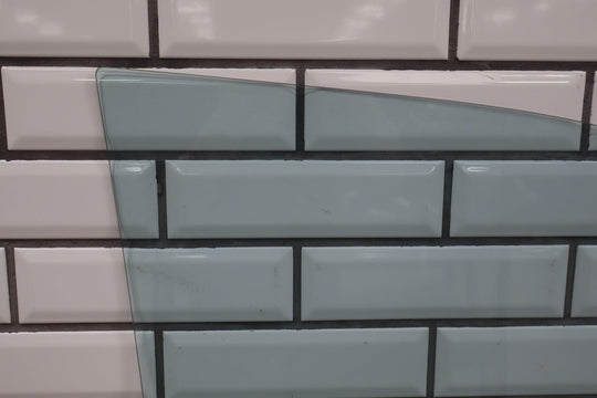 1991 - 1997 Toyota Land Cruiser Left LH Driver Front Door Window Glass Only