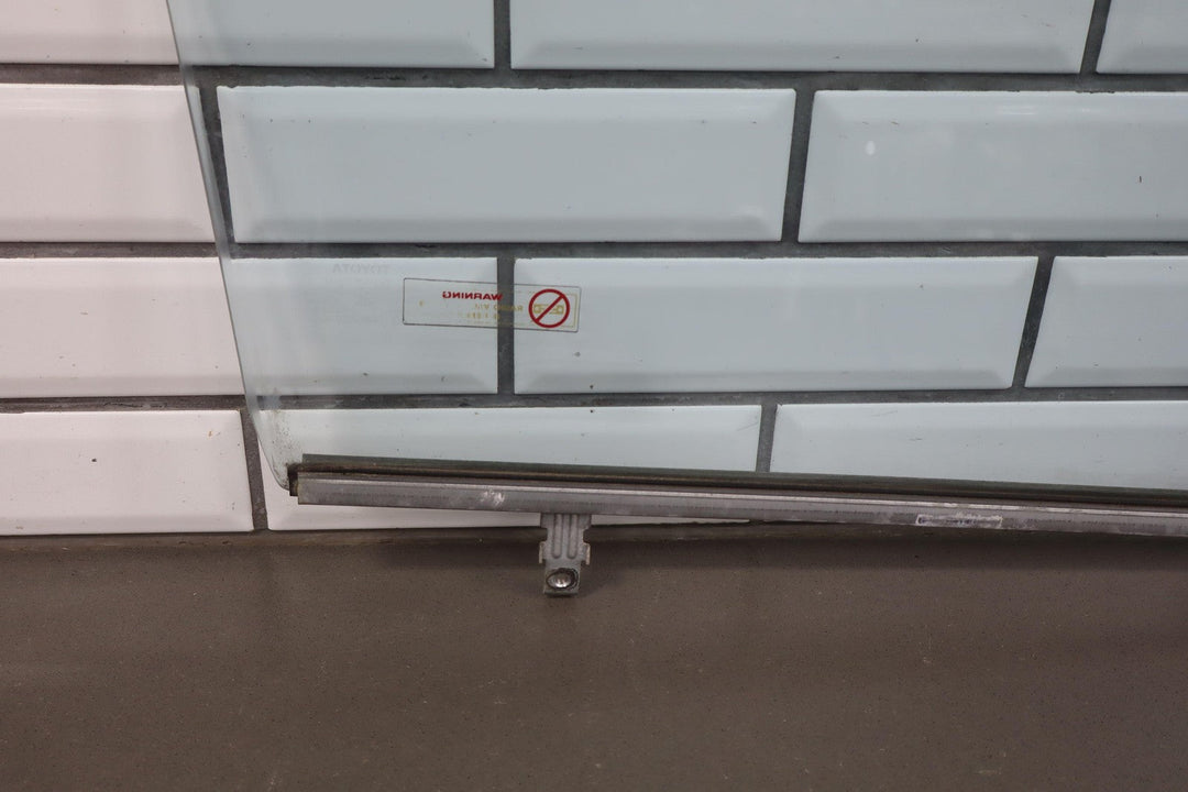 1991 - 1997 Toyota Land Cruiser Left LH Driver Front Door Window Glass Only