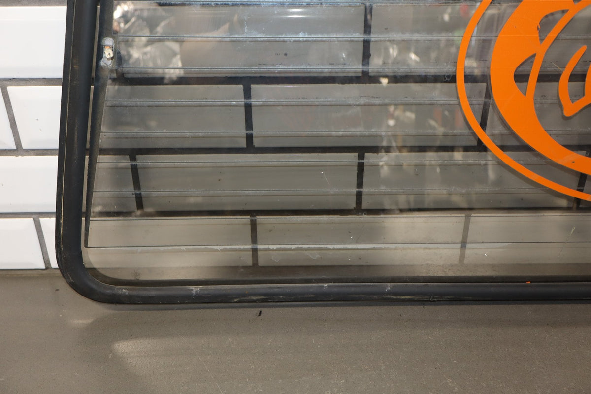 1991-1997 Toyota Land Cruiser Lexus LX450 Back Window Rear Glass 6813160151