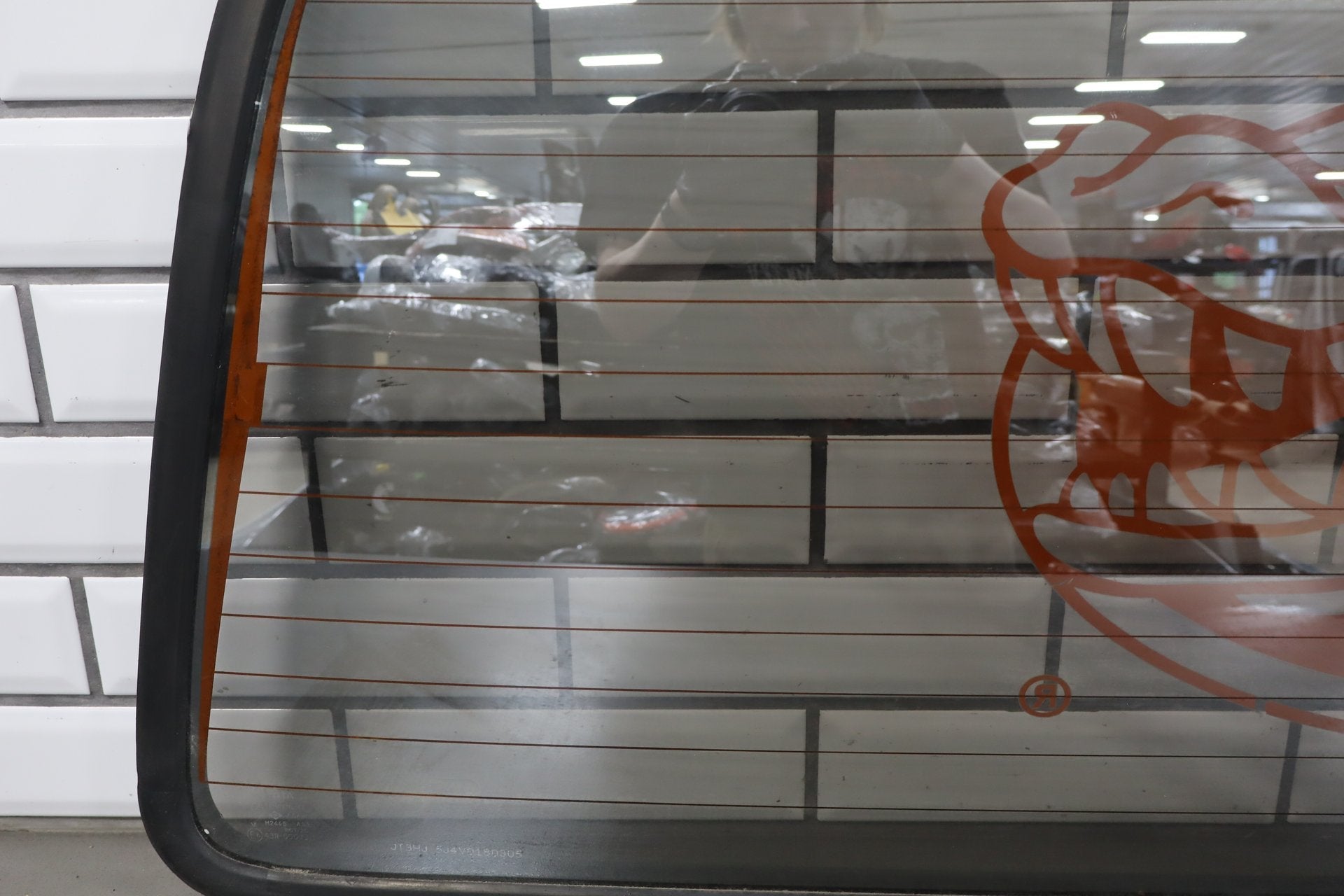 1991-1997 Toyota Land Cruiser Lexus LX450 Back Window Rear Glass 6813160151