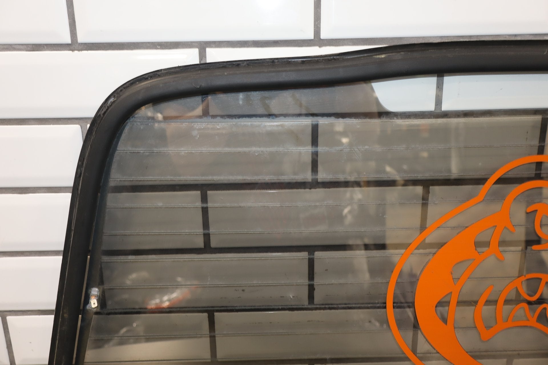 1991-1997 Toyota Land Cruiser Lexus LX450 Back Window Rear Glass 6813160151