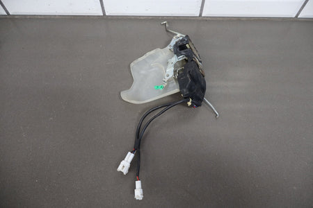 1991-1997 Toyota Land Cruiser, Lexus LX450 FZJ80 - Right Front Door Latch