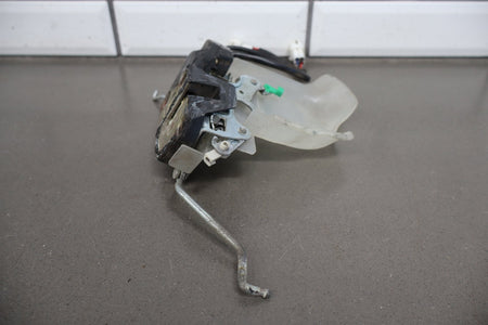 1991-1997 Toyota Land Cruiser, Lexus LX450 FZJ80 - Right Front Door Latch