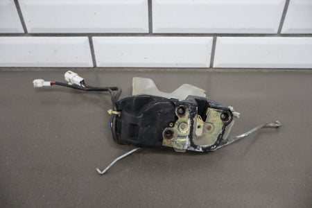 1991-1997 Toyota Land Cruiser, Lexus LX450 FZJ80 - Right Front Door Latch