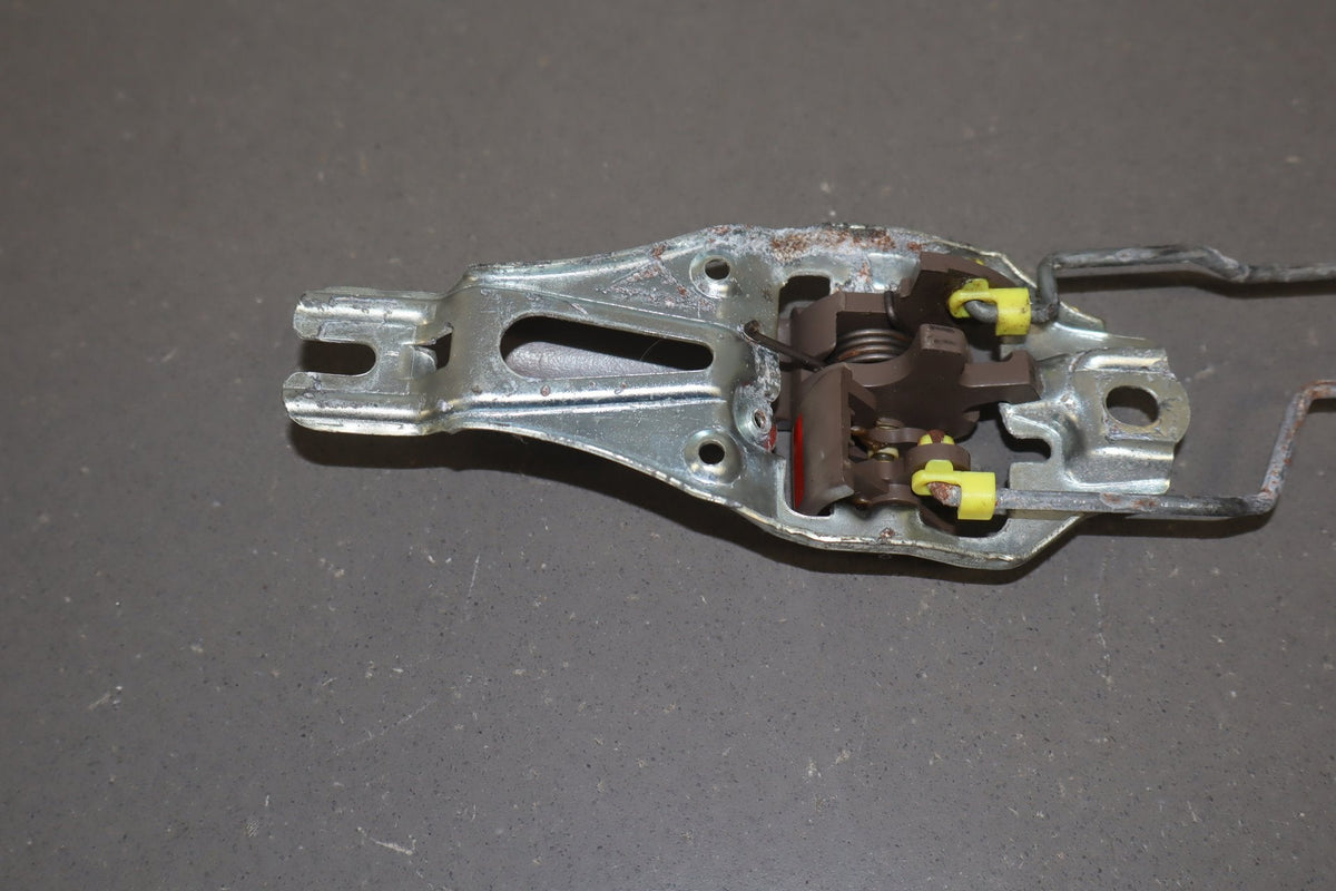 1991-1997 Toyota Land Cruiser, Lexus LX450 FZJ80- Right Front Door Latch