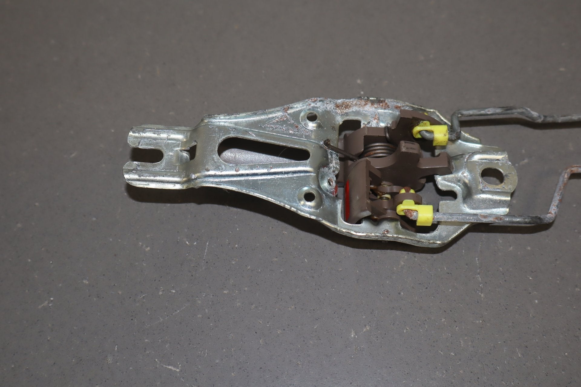 1991-1997 Toyota Land Cruiser, Lexus LX450 FZJ80- Right Front Door Latch