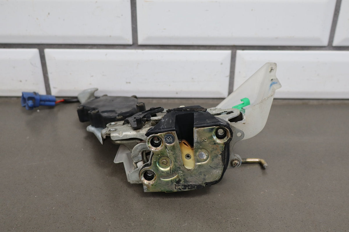 1991-1997 Toyota Land Cruiser Lexus LX450 Right Rear Door Latch 6933060060