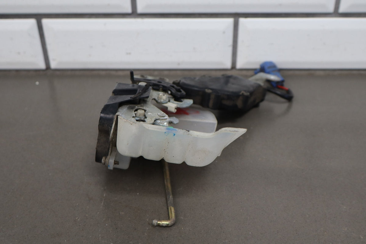 1991-1997 Toyota Land Cruiser Lexus LX450 Right Rear Door Latch 6933060060