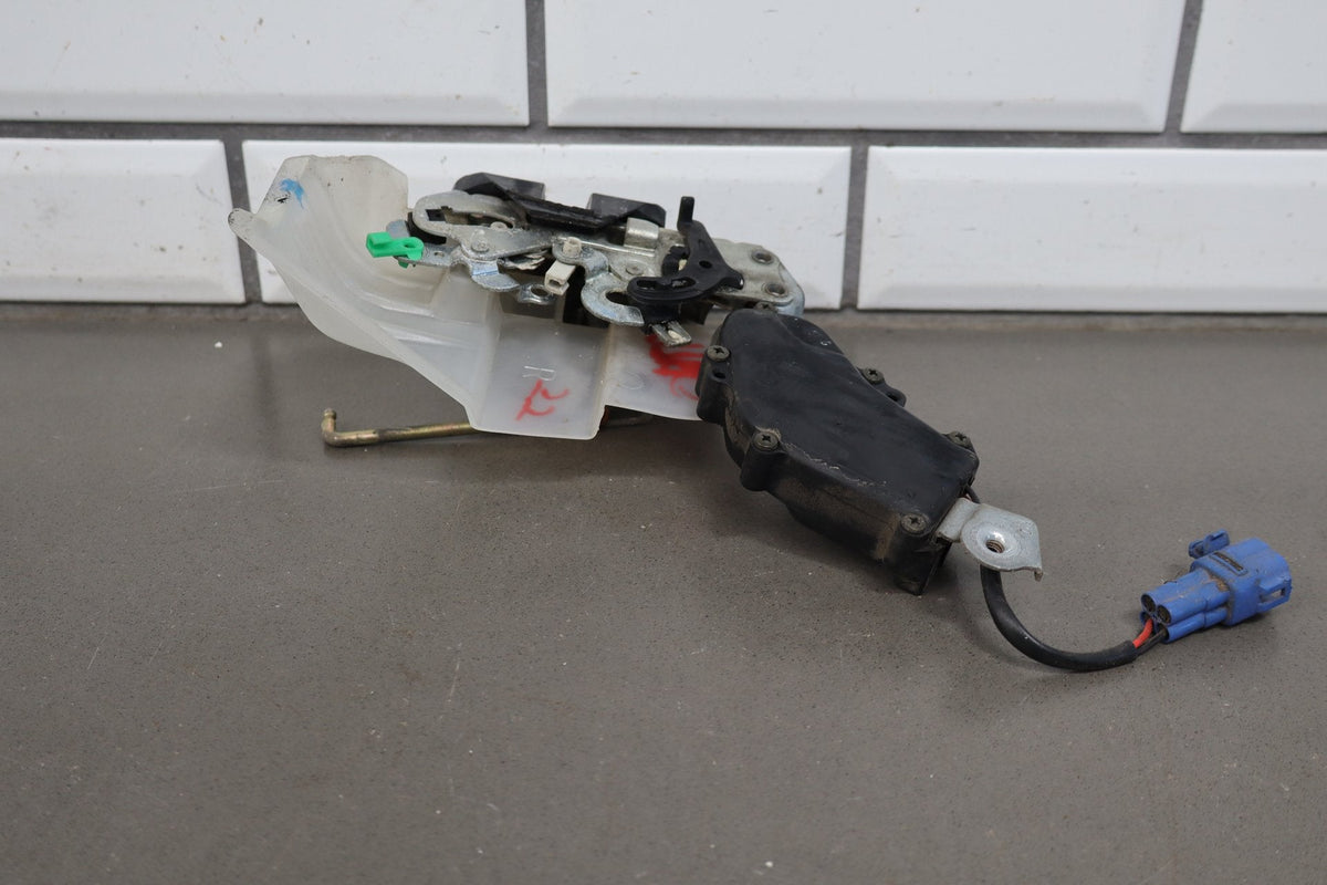 1991-1997 Toyota Land Cruiser Lexus LX450 Right Rear Door Latch 6933060060