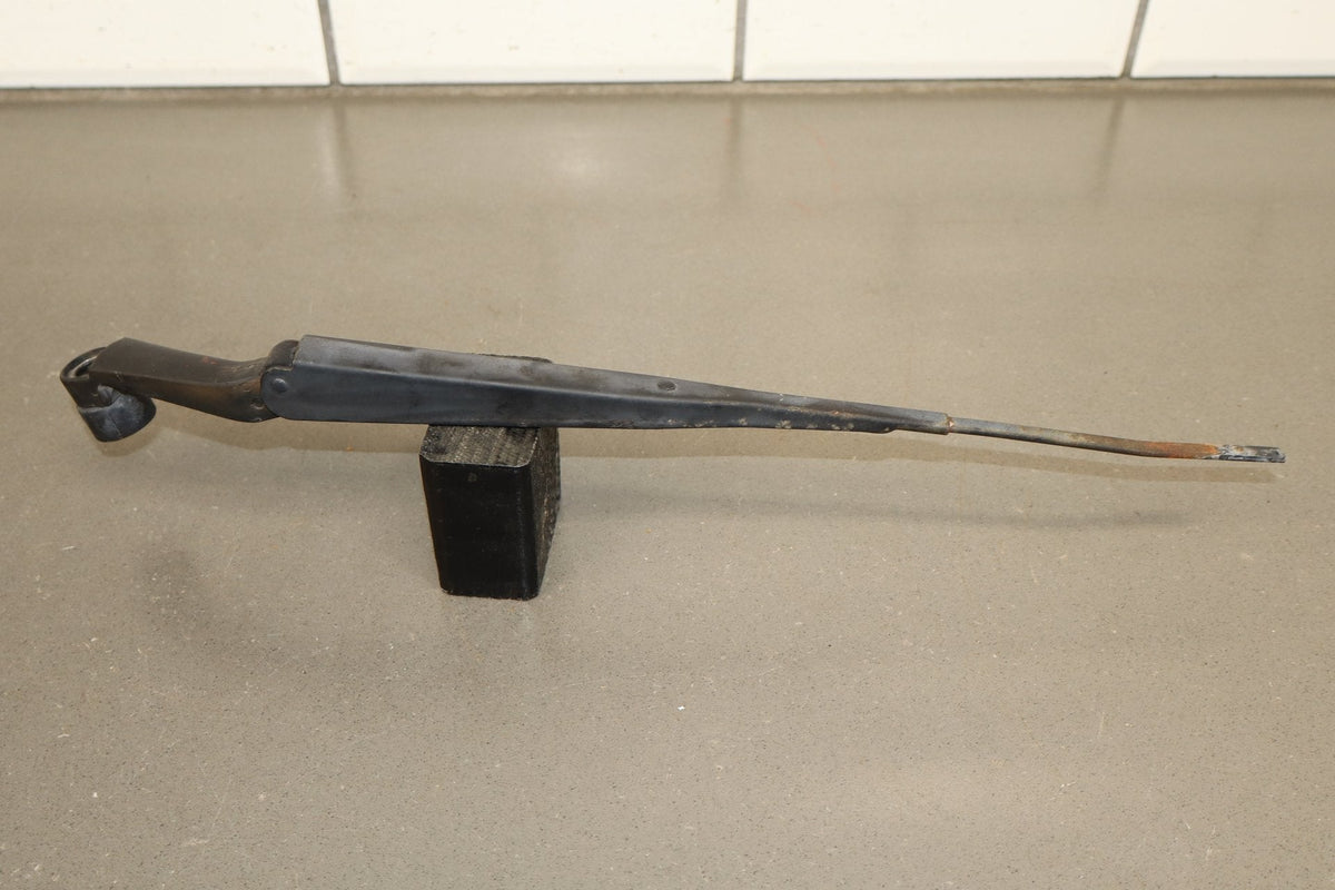 1991-1997 Toyota Land Cruiser Lexus LX450 Wiper Arm Pair