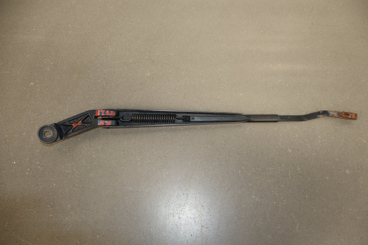 1991-1997 Toyota Land Cruiser Lexus LX450 Wiper Arm Pair