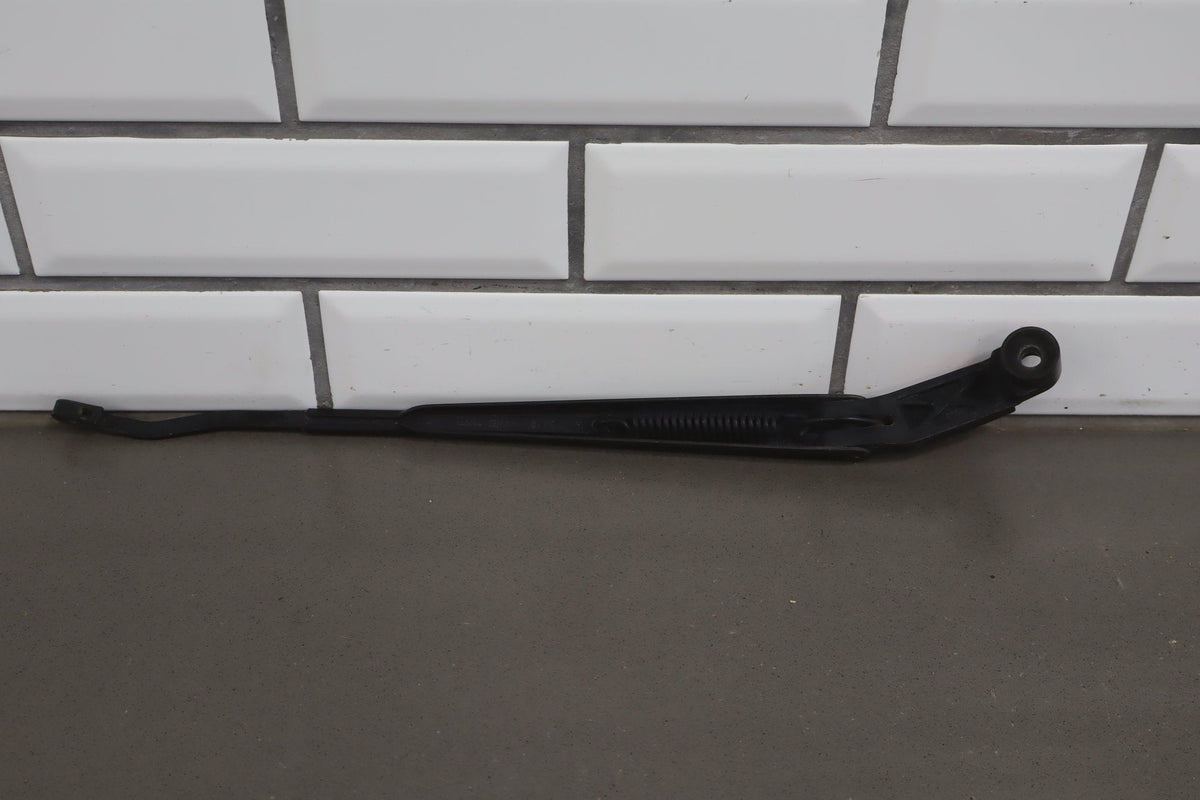 1991-1997 Toyota Land Cruiser Lexus LX450 Wiper Arm Pair