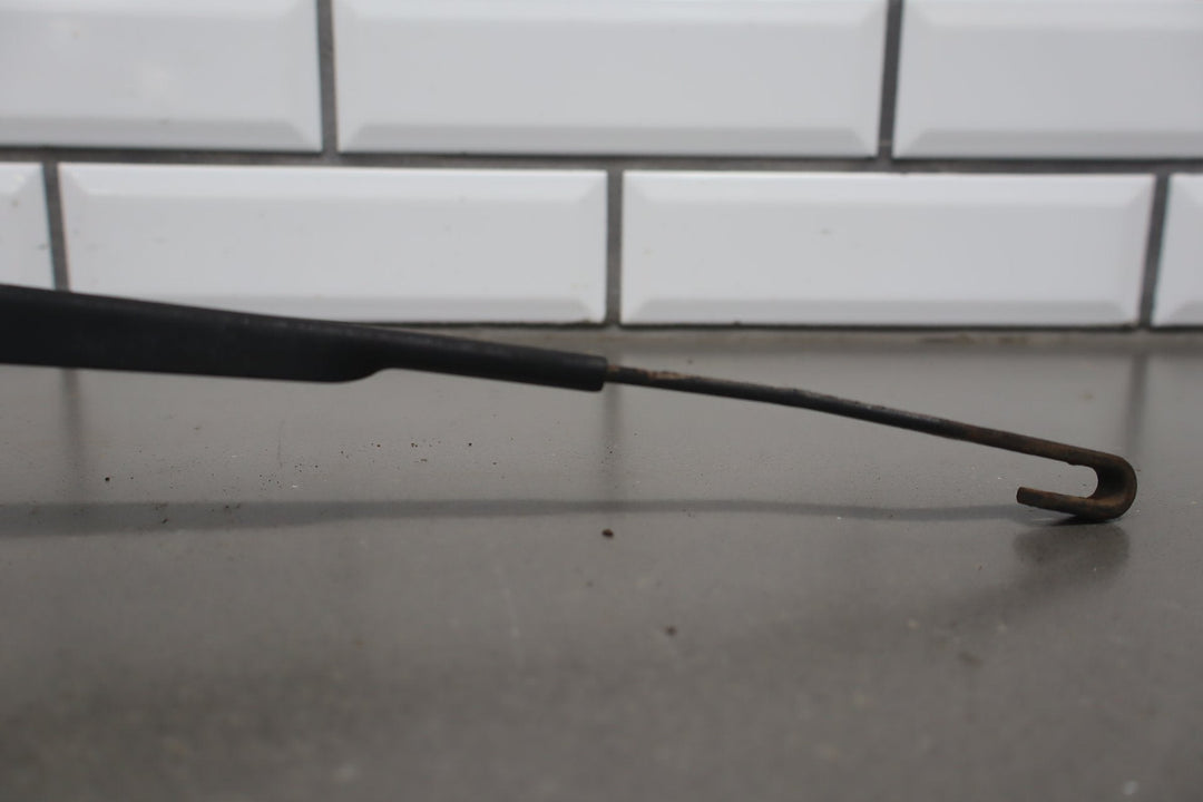 1991 - 1997 Toyota Land Cruiser Lexus LX450 Wiper Arm Pair