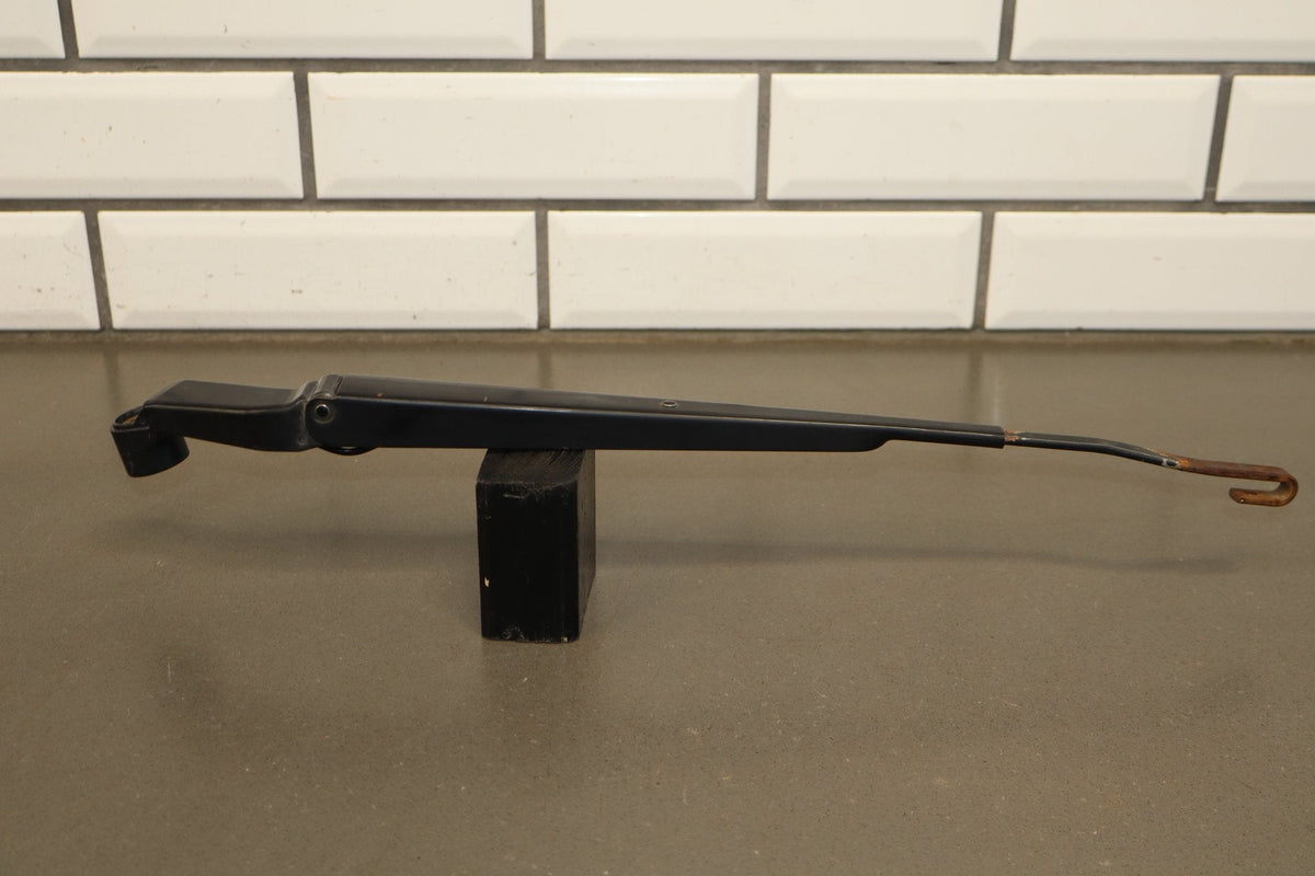 1991-1997 Toyota Land Cruiser Lexus LX450 Wiper Arm Pair