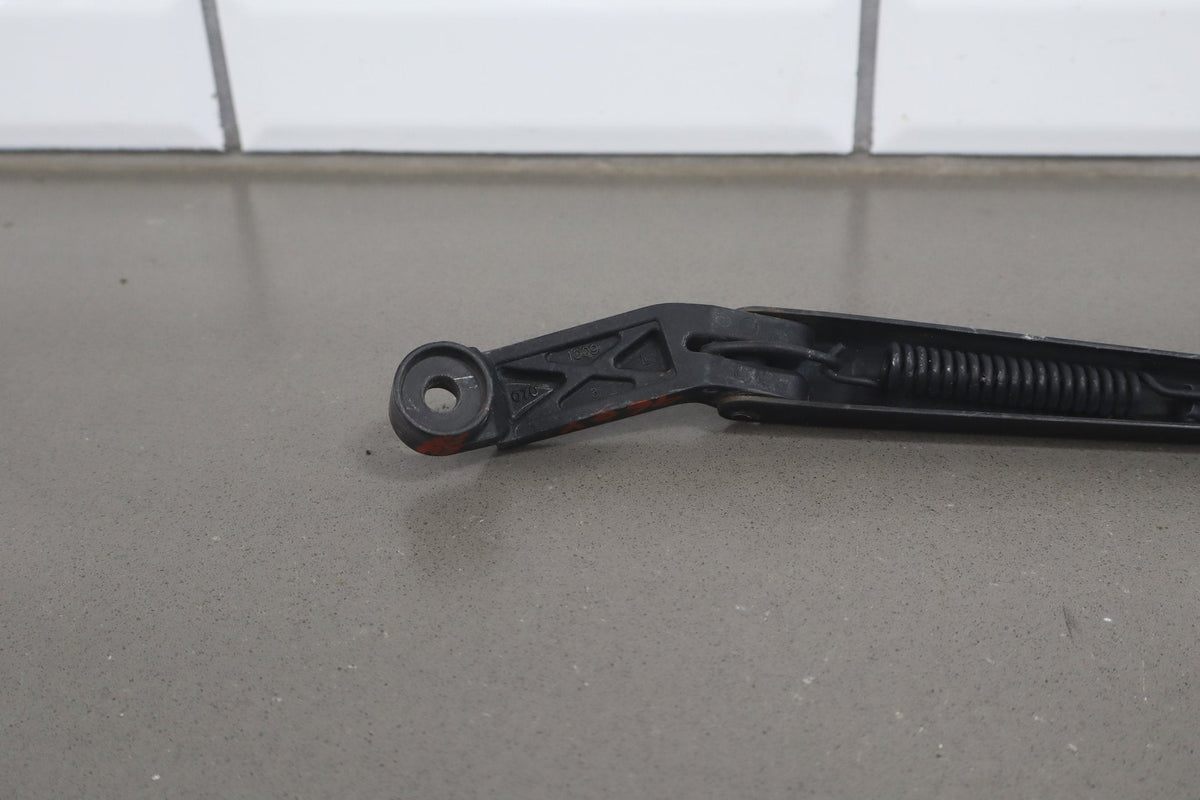 1991-1997 Toyota Land Cruiser Lexus LX450 Wiper Arm Pair