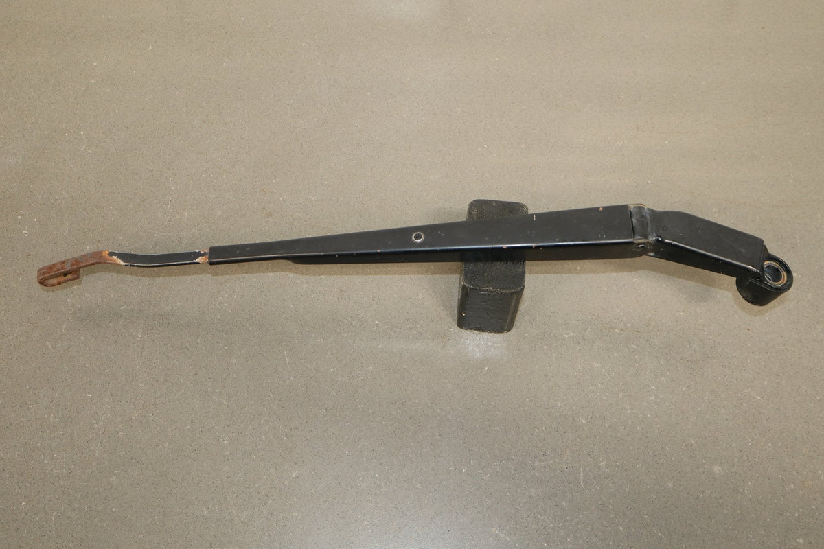 1991-1997 Toyota Land Cruiser Lexus LX450 Wiper Arm Pair