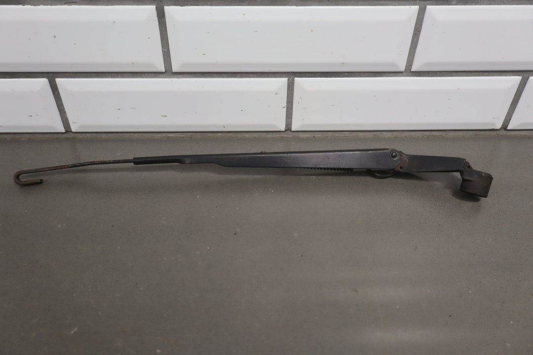 1991 - 1997 Toyota Land Cruiser Lexus LX450 Wiper Arm Pair