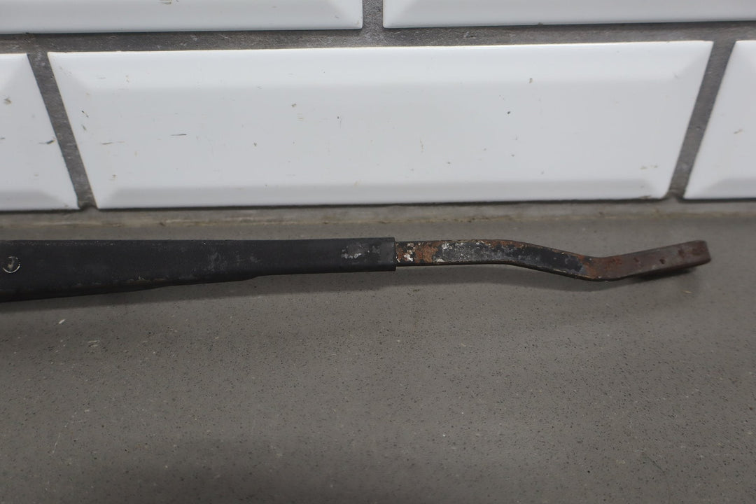 1991 - 1997 Toyota Land Cruiser Lexus LX450 Wiper Arm Pair