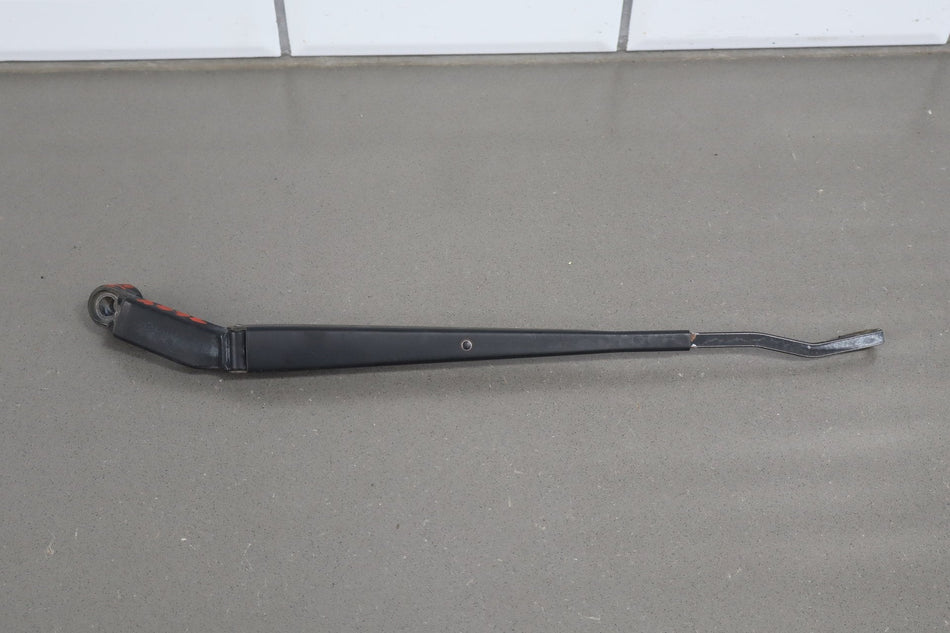 1991-1997 Toyota Land Cruiser Lexus LX450 Wiper Arm Pair