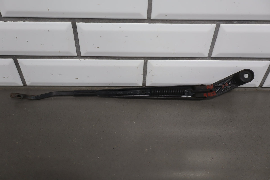 1991 - 1997 Toyota Land Cruiser Lexus LX450 Wiper Arm Pair