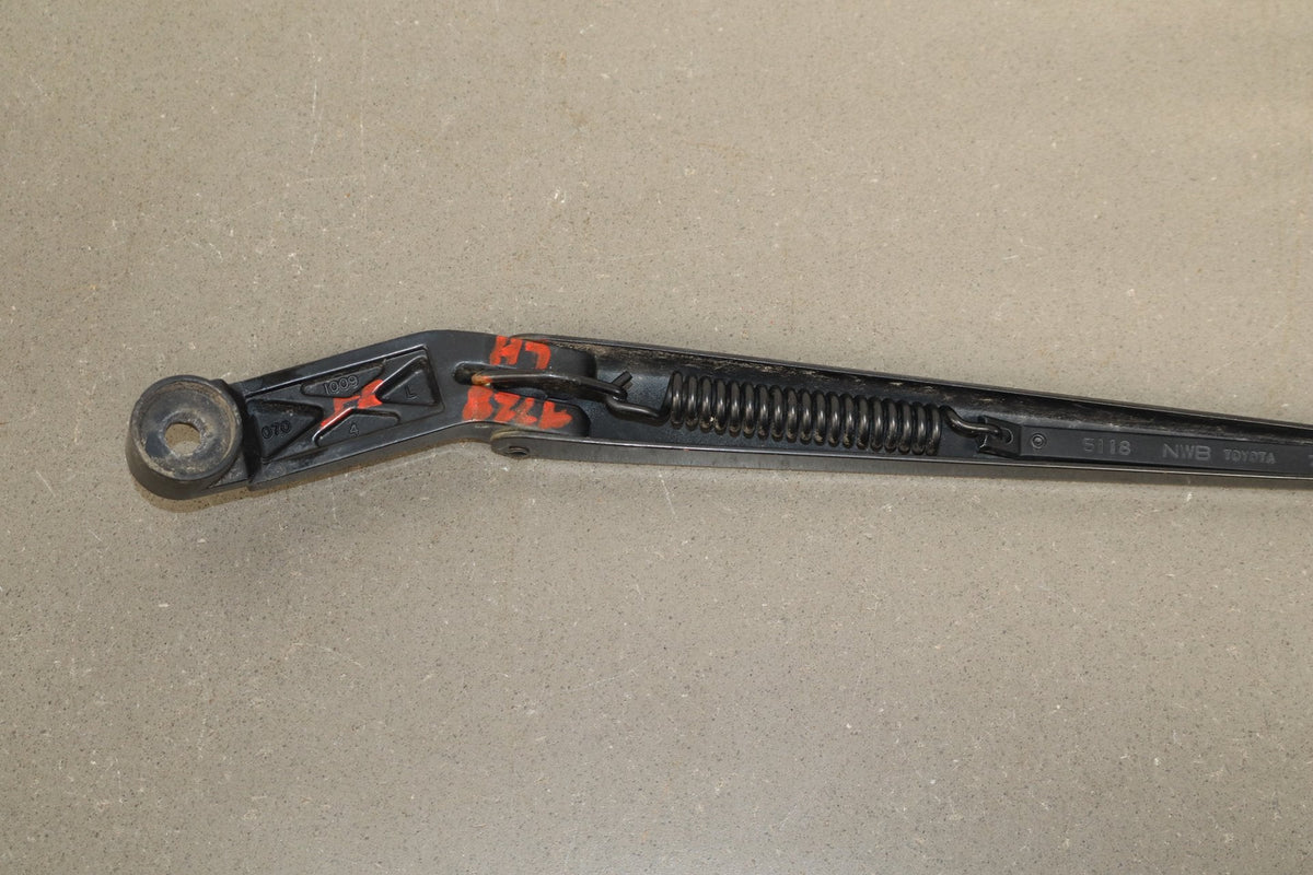 1991-1997 Toyota Land Cruiser Lexus LX450 Wiper Arm Pair