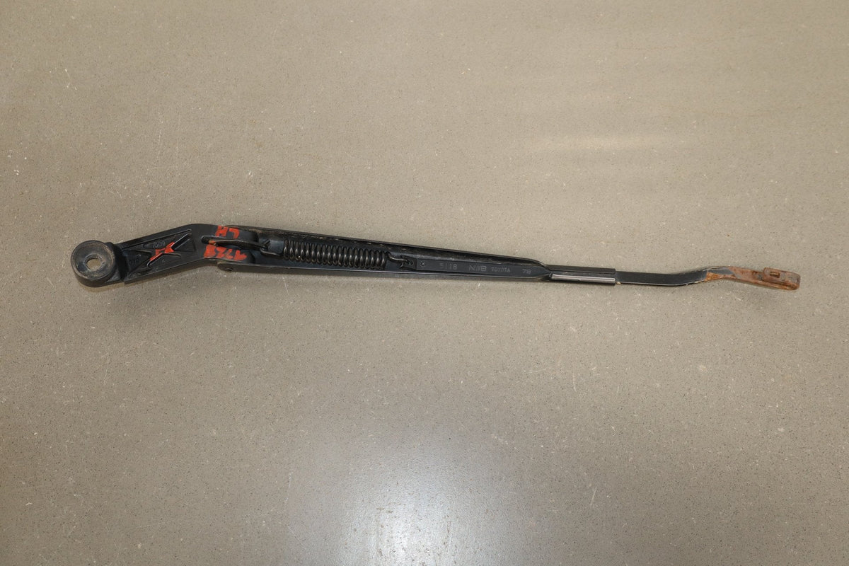 1991-1997 Toyota Land Cruiser Lexus LX450 Wiper Arm Pair