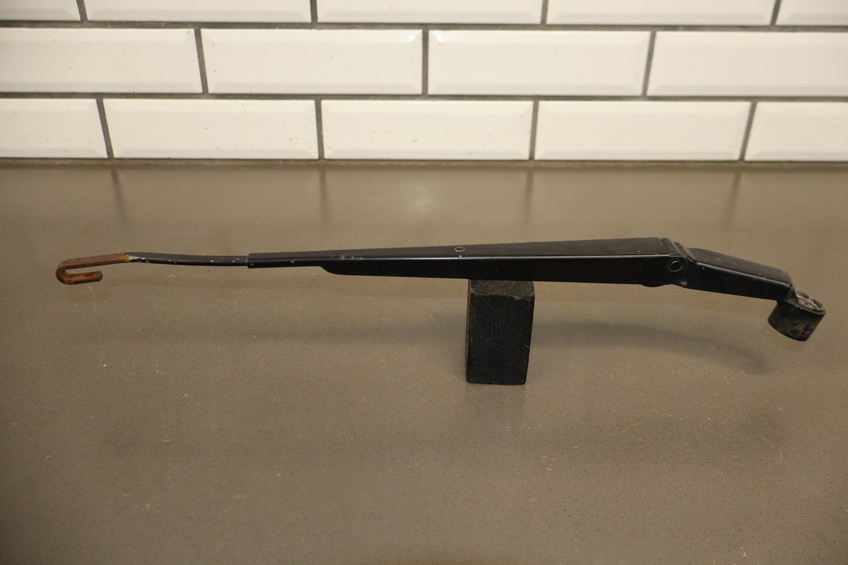 1991-1997 Toyota Land Cruiser Lexus LX450 Wiper Arm Pair