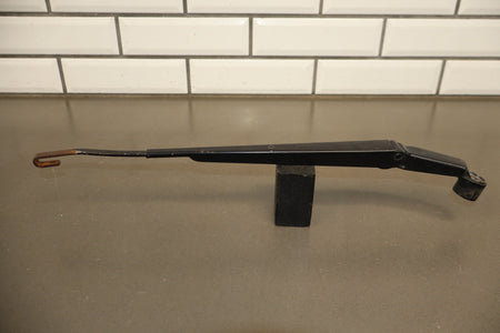 1991-1997 Toyota Land Cruiser Lexus LX450 Wiper Arm Pair