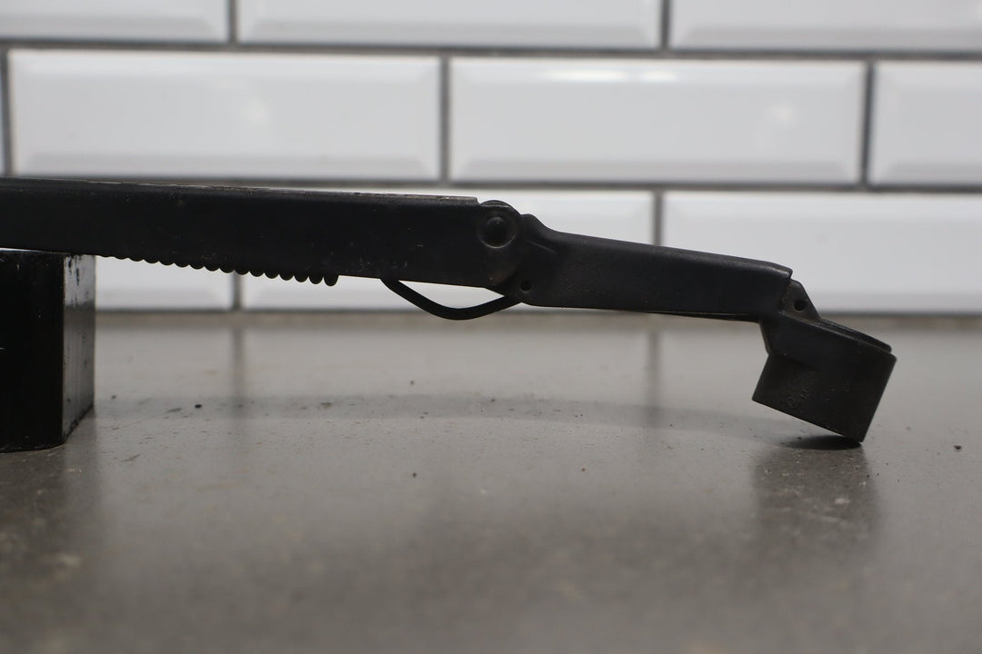 1991 - 1997 Toyota Land Cruiser Lexus LX450 Wiper Arm Pair