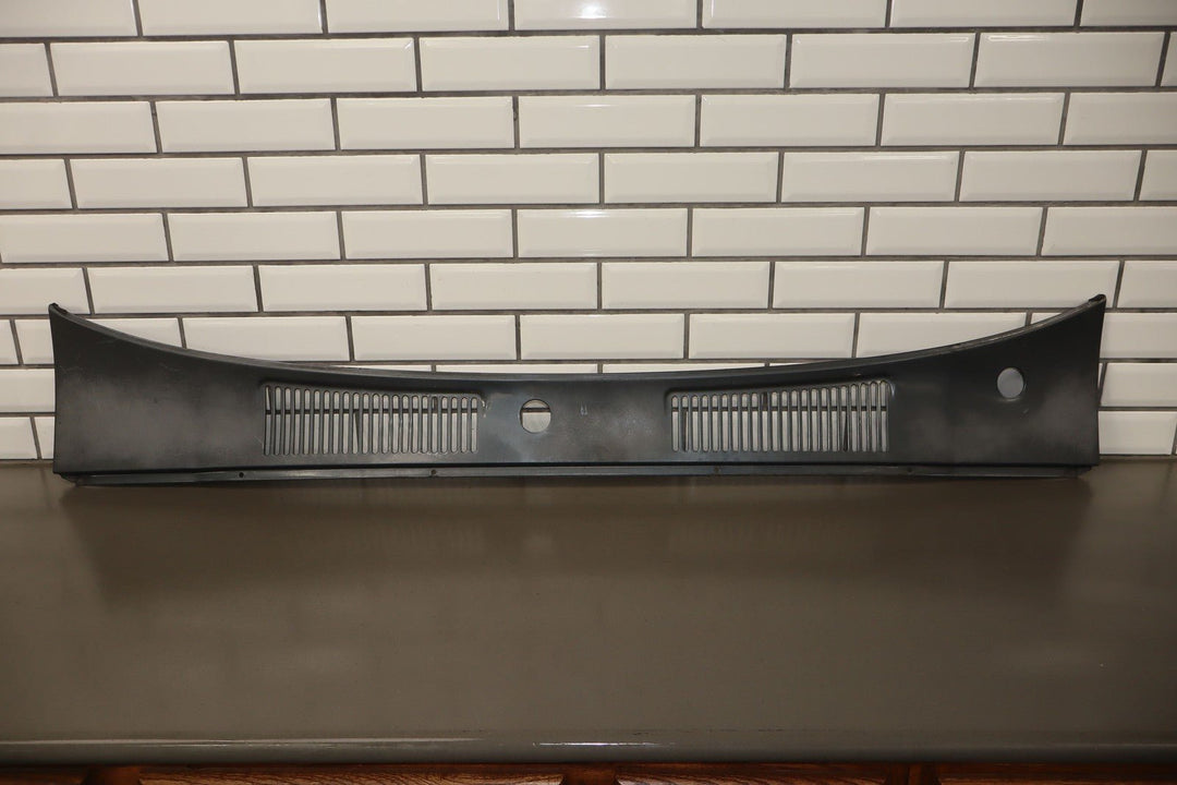 1991 - 1997 Toyota Land Cruiser Metal Front Center Cowl Vent Panel