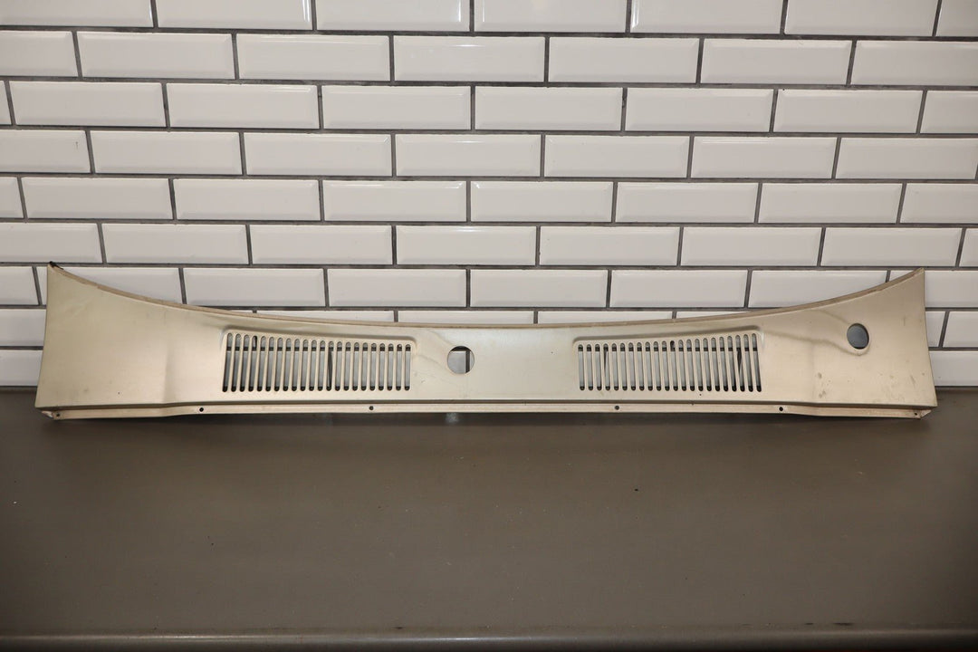 1991 - 1997 Toyota Land Cruiser Metal Front Center Cowl Vent Panel