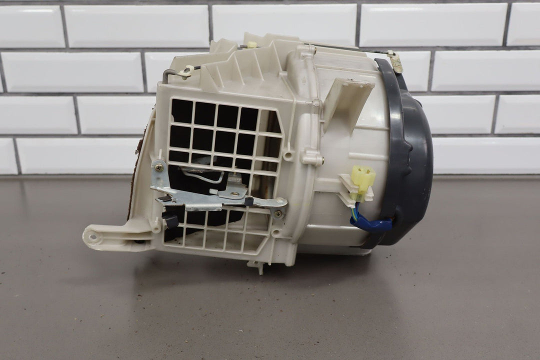 1991 - 1997 Toyota Land Cruiser OEM 2 - Pc Heater Housing & Core