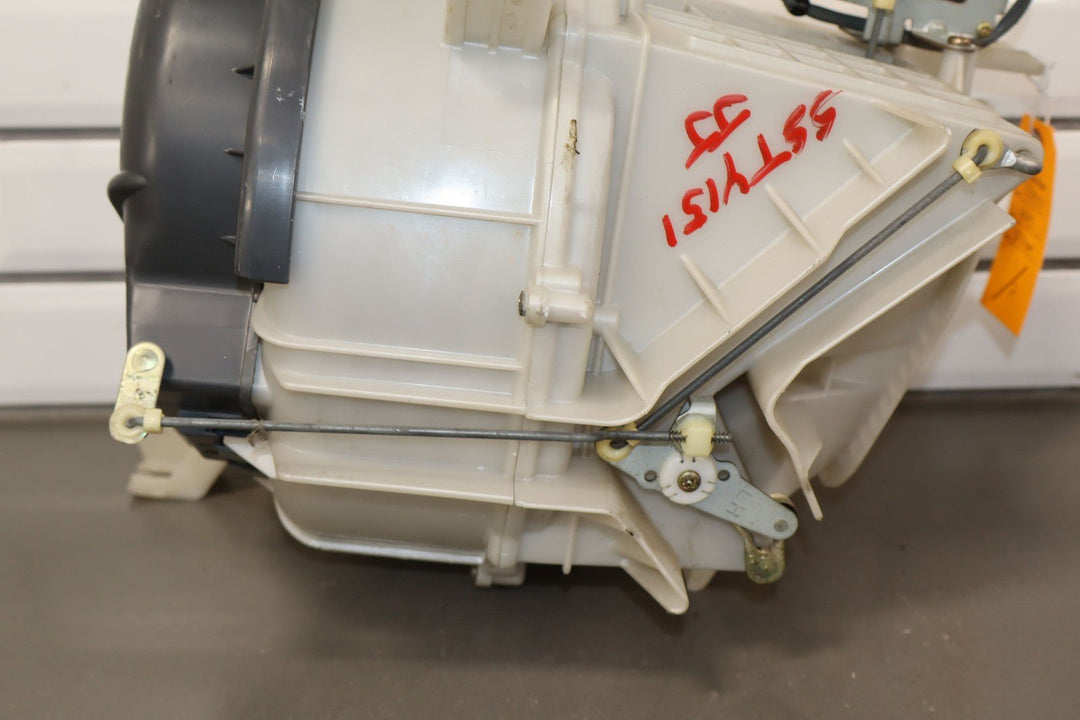 1991 - 1997 Toyota Land Cruiser OEM 2 - Pc Heater Housing & Core