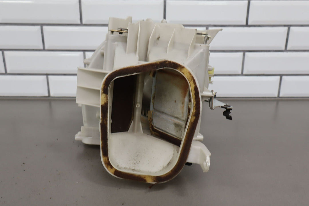 1991 - 1997 Toyota Land Cruiser OEM 2 - Pc Heater Housing & Core