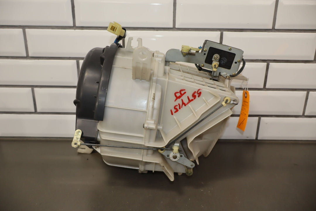 1991 - 1997 Toyota Land Cruiser OEM 2 - Pc Heater Housing & Core