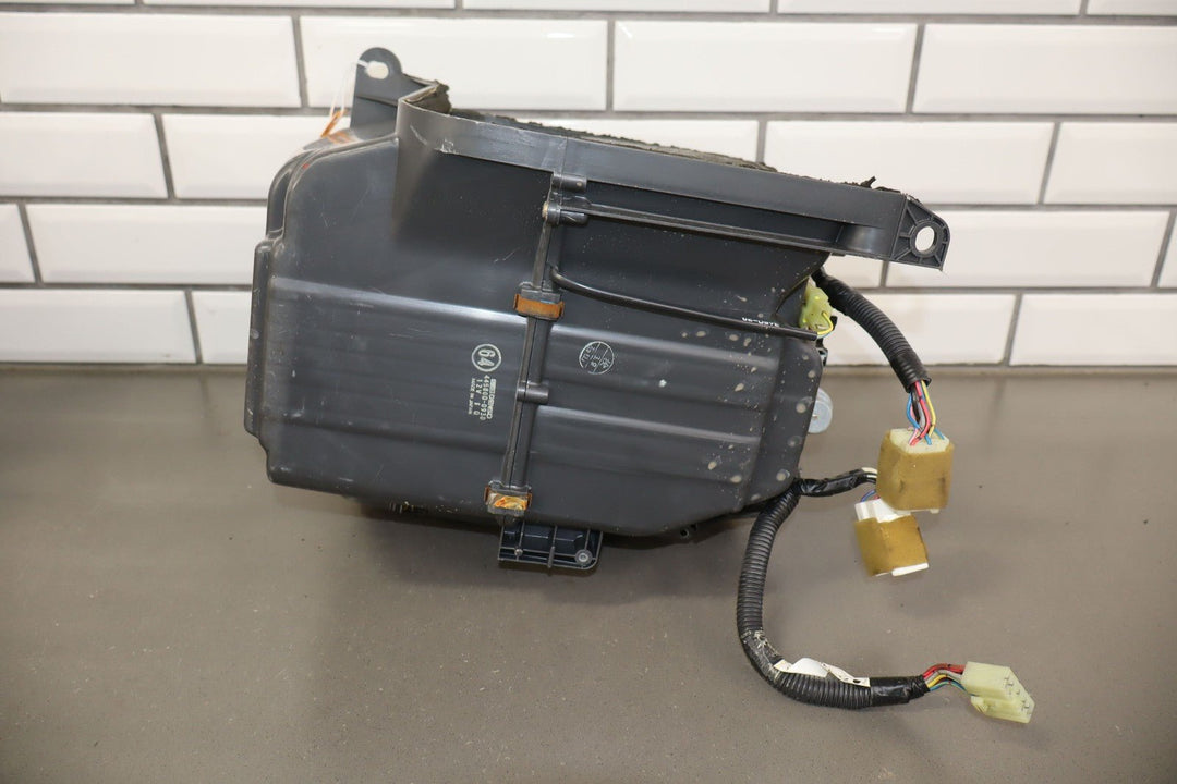1991 - 1997 Toyota Land Cruiser OEM 2 - Pc Heater Housing & Core