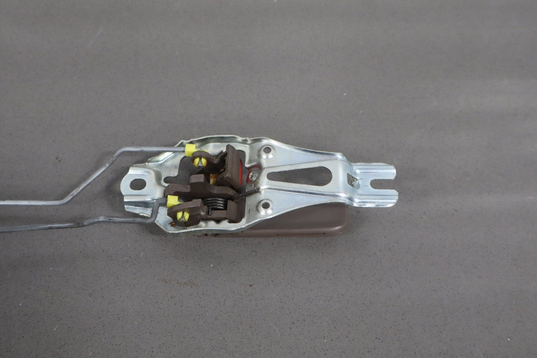 1991 - 1997 Toyota Land Cruiser Right Rear Door Latch W/Rods