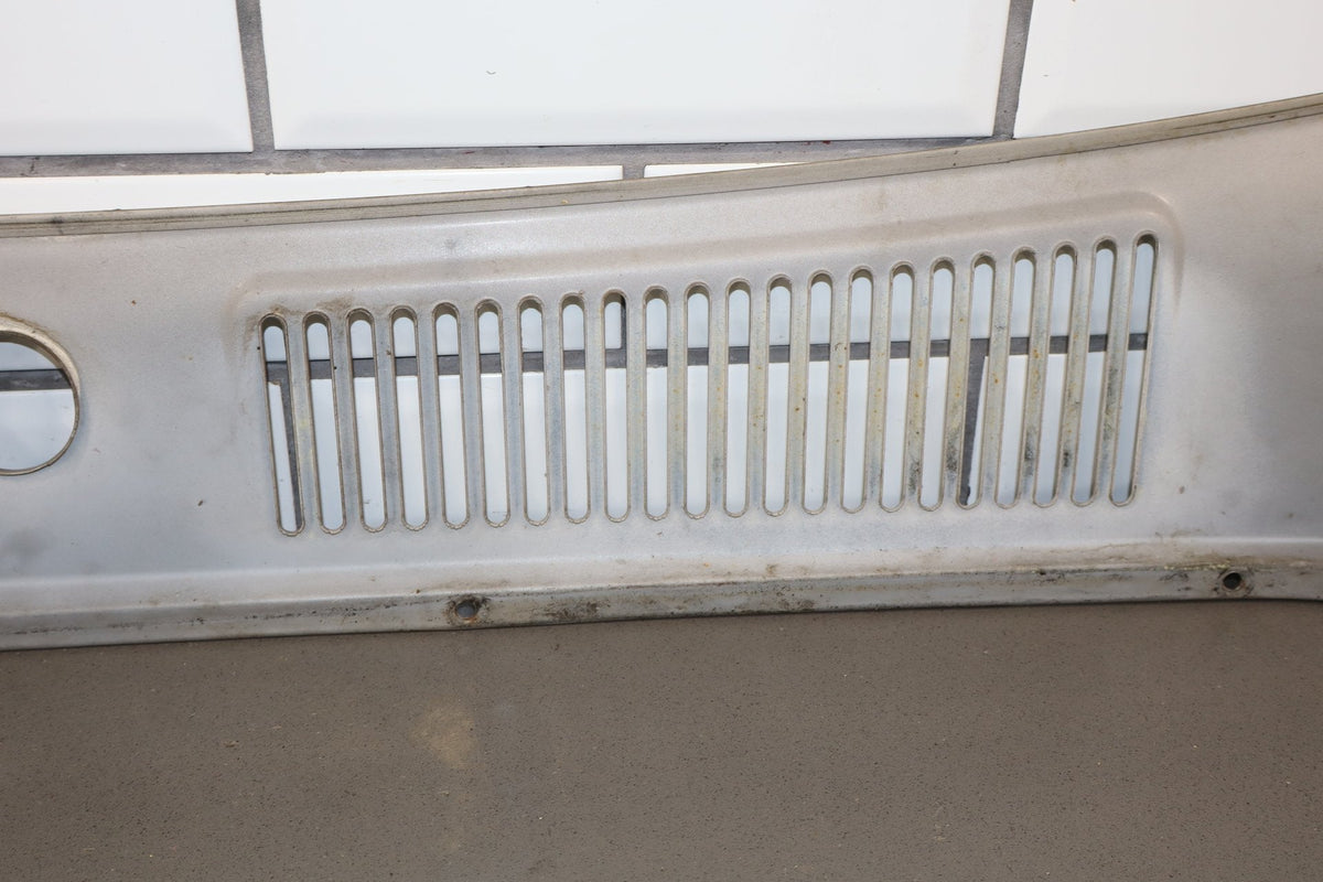 1991-1997 Toyota Land Cruiser Toyota Land Cruiser Cowl Vent Panel Desert Dune Pearl