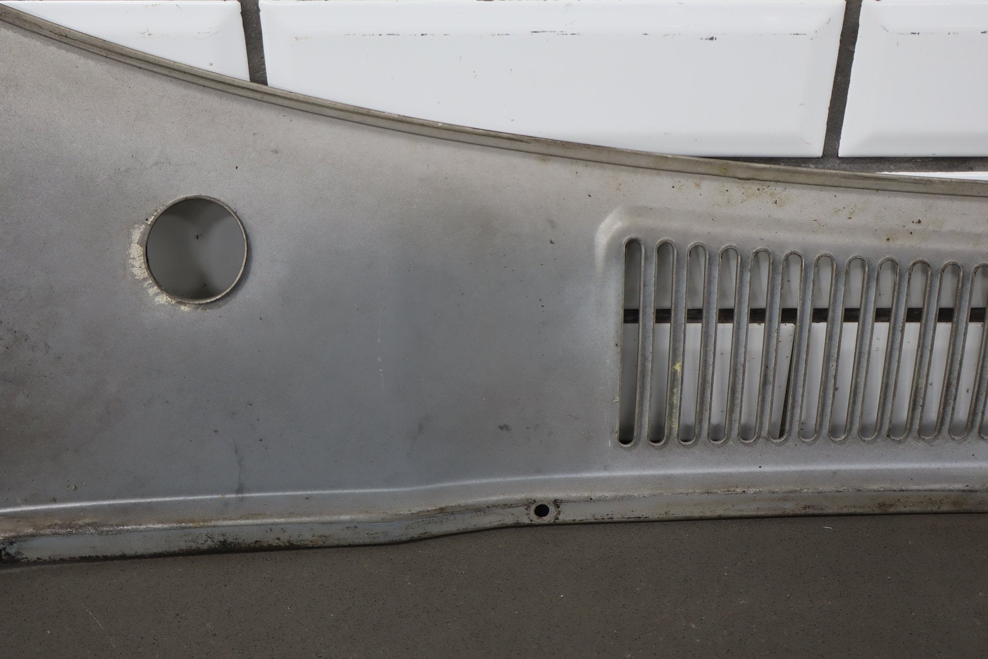 1991-1997 Toyota Land Cruiser Toyota Land Cruiser Cowl Vent Panel Desert Dune Pearl