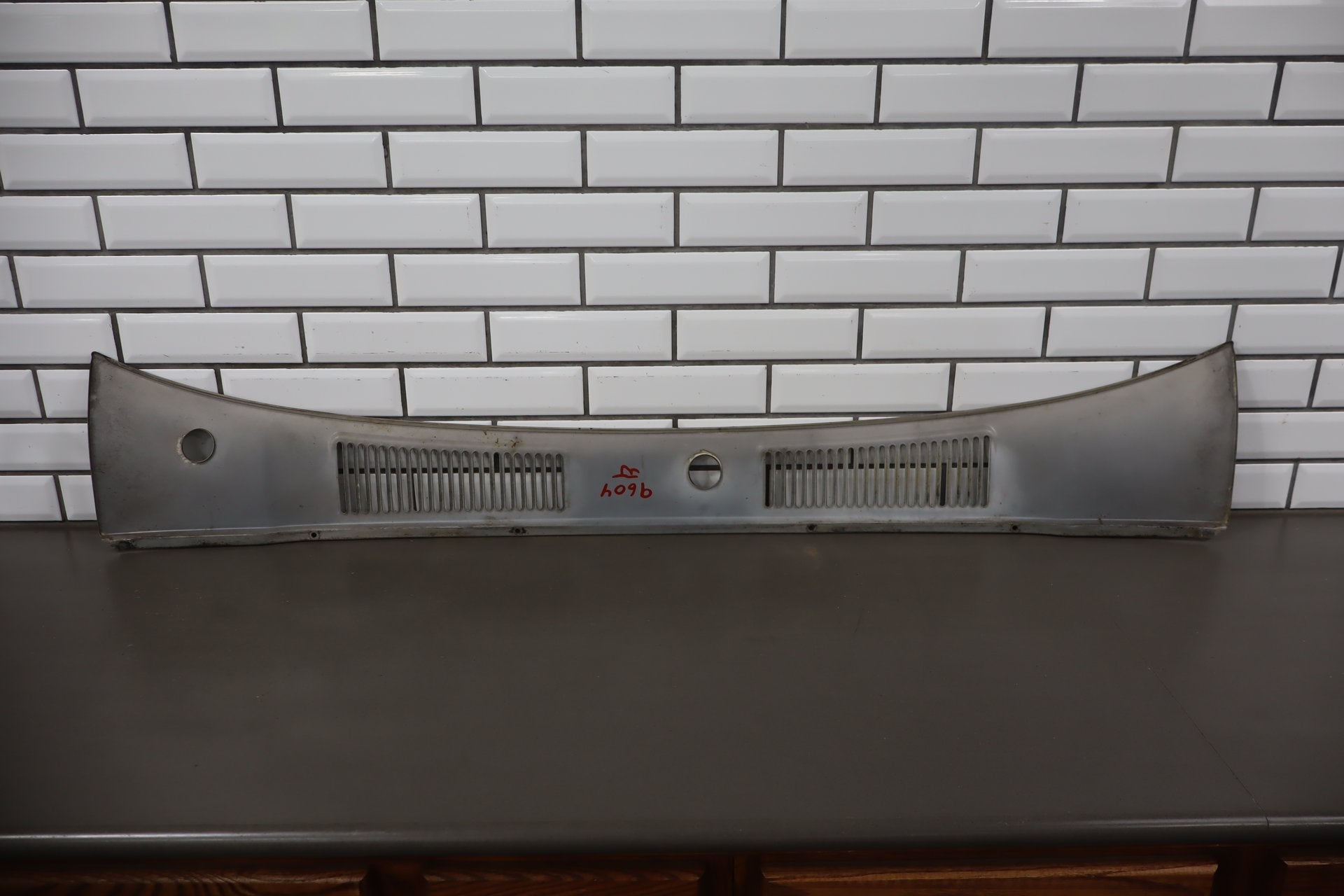 1991-1997 Toyota Land Cruiser Toyota Land Cruiser Cowl Vent Panel Desert Dune Pearl