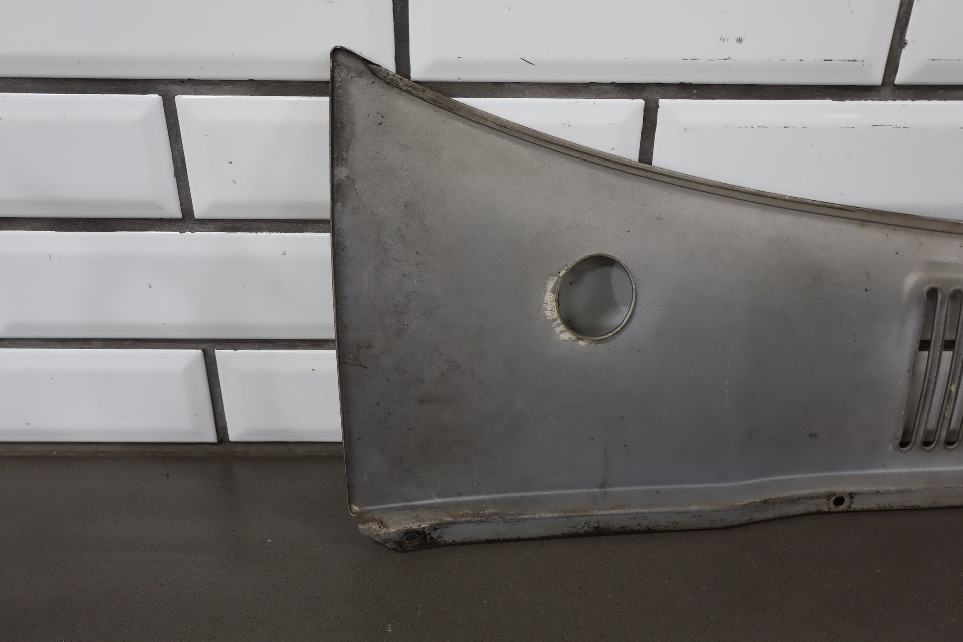 1991-1997 Toyota Land Cruiser Toyota Land Cruiser Cowl Vent Panel Desert Dune Pearl