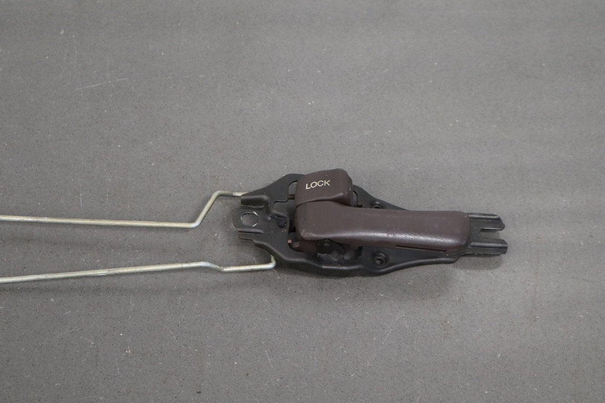 1991-1997 Toyota Land Cruiser Toyota Land Cruiser Left Front Door Latch 6904060041