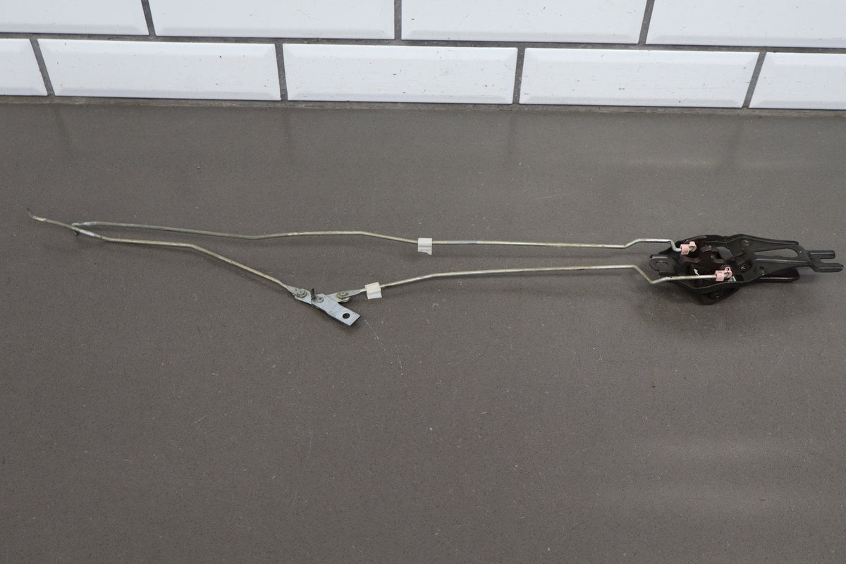 1991-1997 Toyota Land Cruiser Toyota Land Cruiser Left Front Door Latch 6904060041