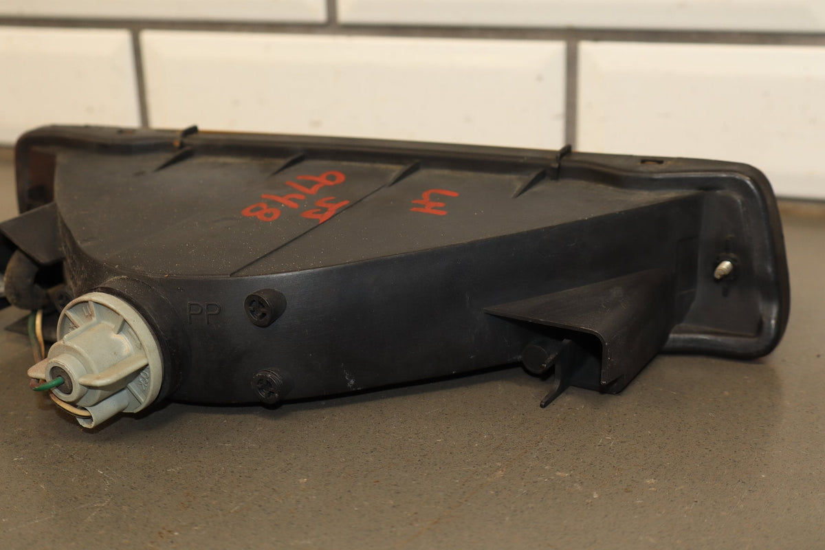 1991-1997 Toyota Land Cruiser Toyota Land Cruiser Left Front Lamp Valance Mounted 8151060361