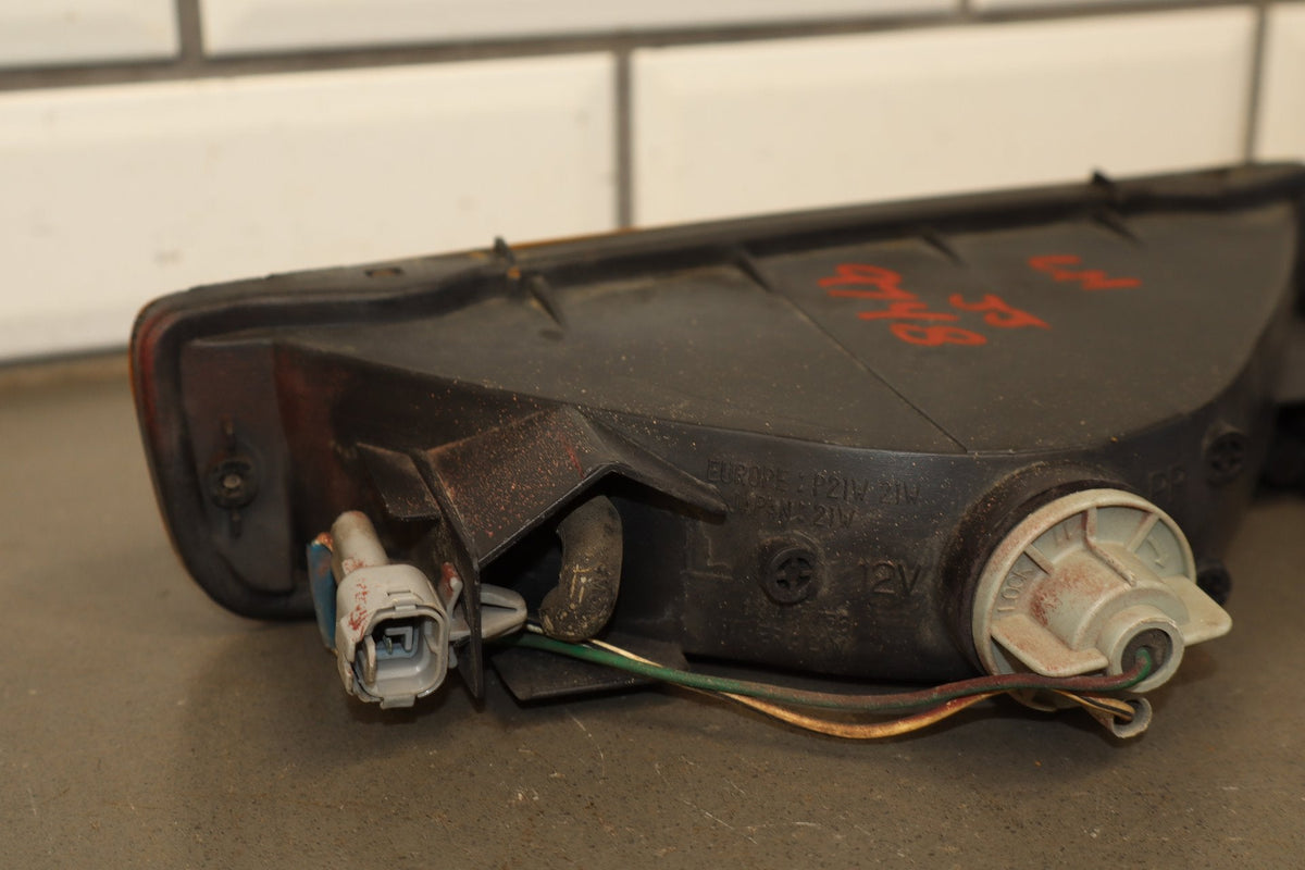 1991-1997 Toyota Land Cruiser Toyota Land Cruiser Left Front Lamp Valance Mounted 8151060361